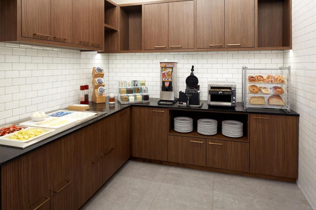 Residence Inn Montreal Midtown Экстерьер фото