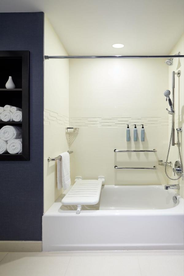 Residence Inn Montreal Midtown Экстерьер фото